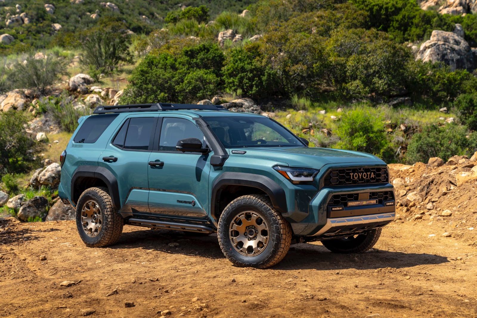 2025 Toyota 4Runner Trailhunter in Everest Green