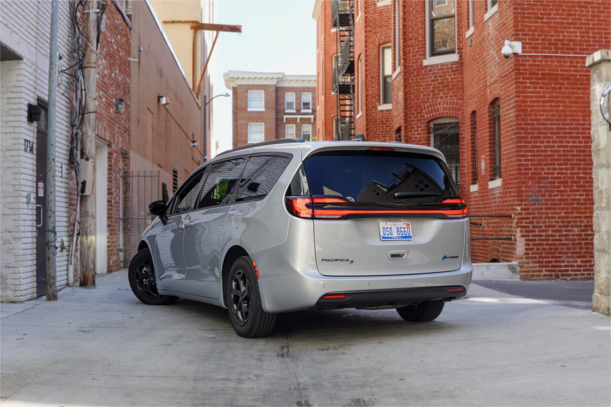 2024 Chrysler Pacifica Hybrid